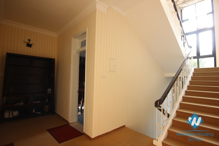 Spacious detached villa to rent in Tay Ho diplomats' compound